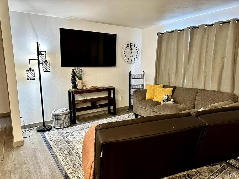 Comfortable 2Br Apt Central Fairbanks Luaran gambar